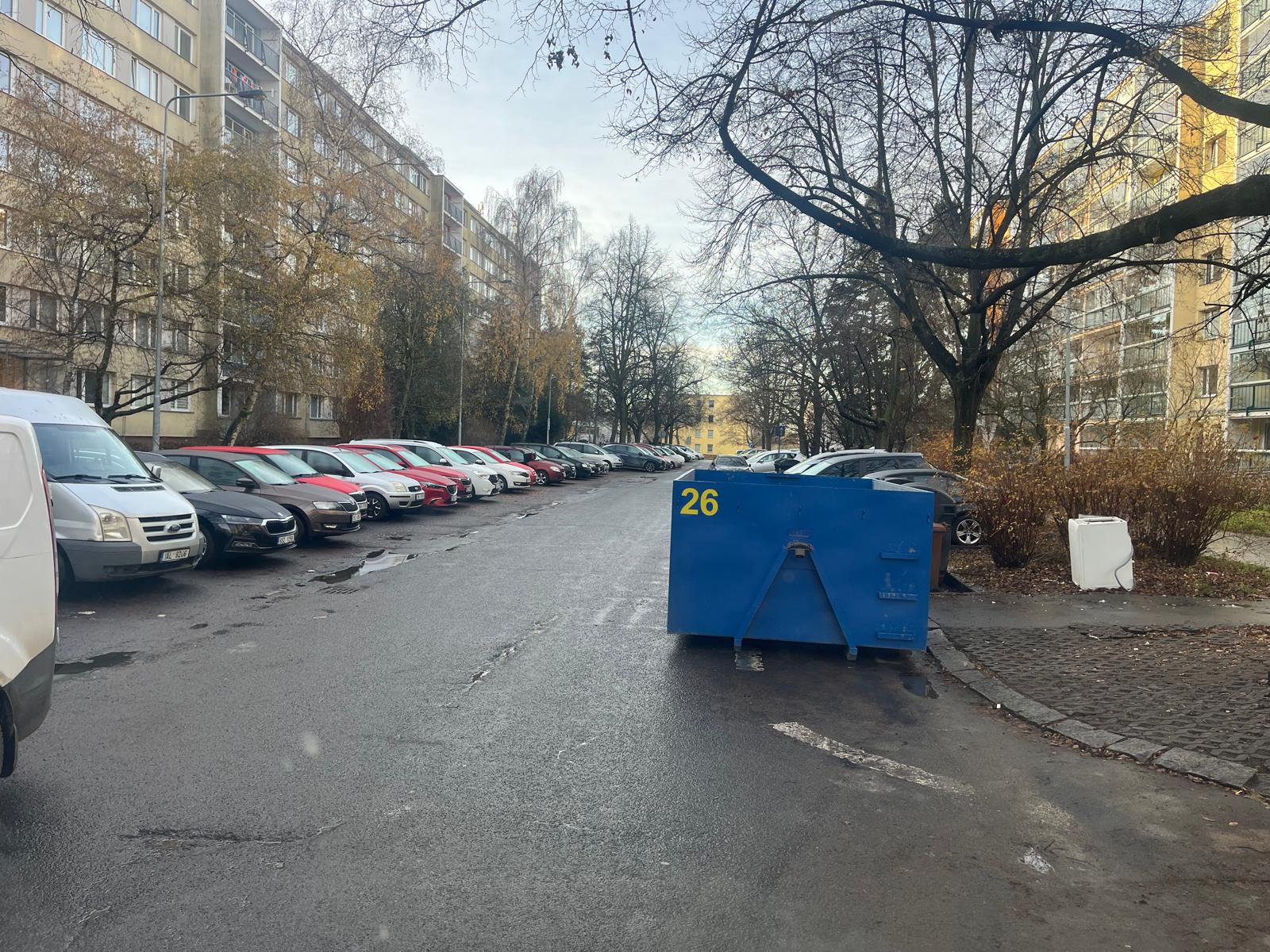 Kontejner na sídlišti