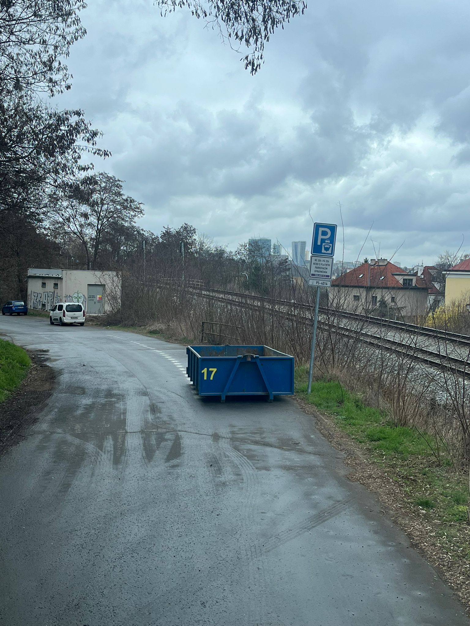 Kontejner u kolejiště